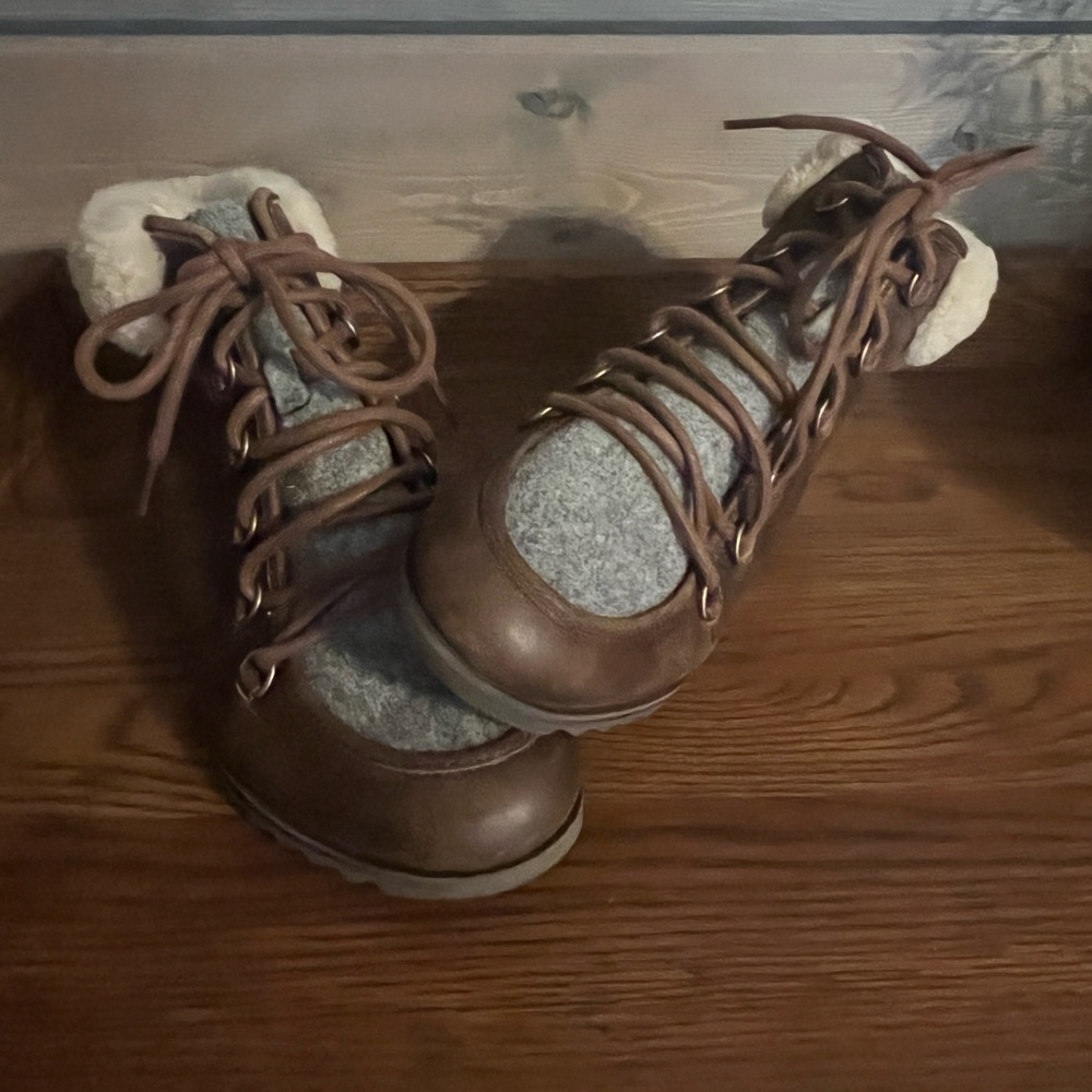 Sorel Tan and Gray Winter Boots